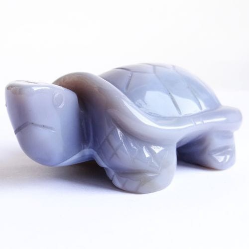 żółw figurka z kamienia chalcedon.jpg