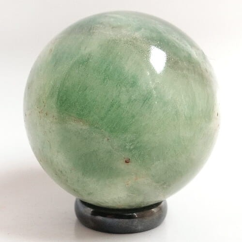 kula z kamienia fluoryt.jpg