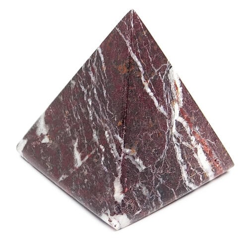 cherry piramida z kamienia.jpg