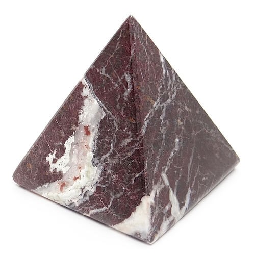 piramida z kamienia cherry.jpg