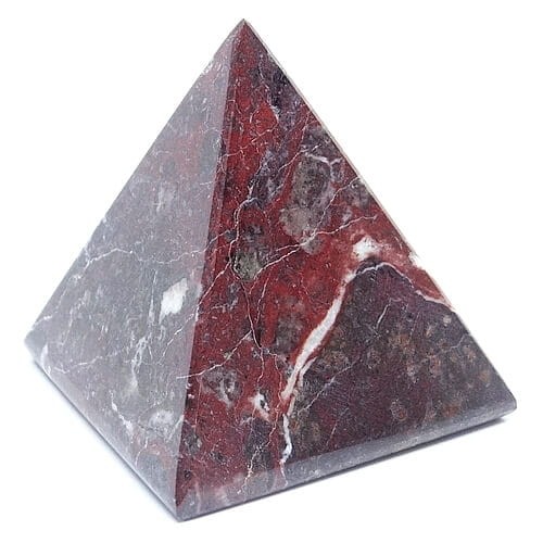 piramida z kamienia cherry.jpg