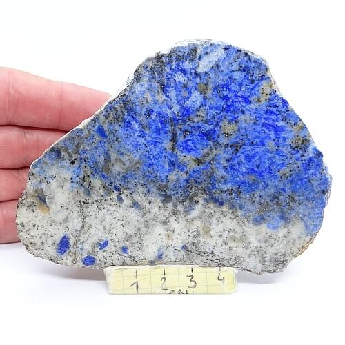 oszlifowany lapis lazuli.jpg