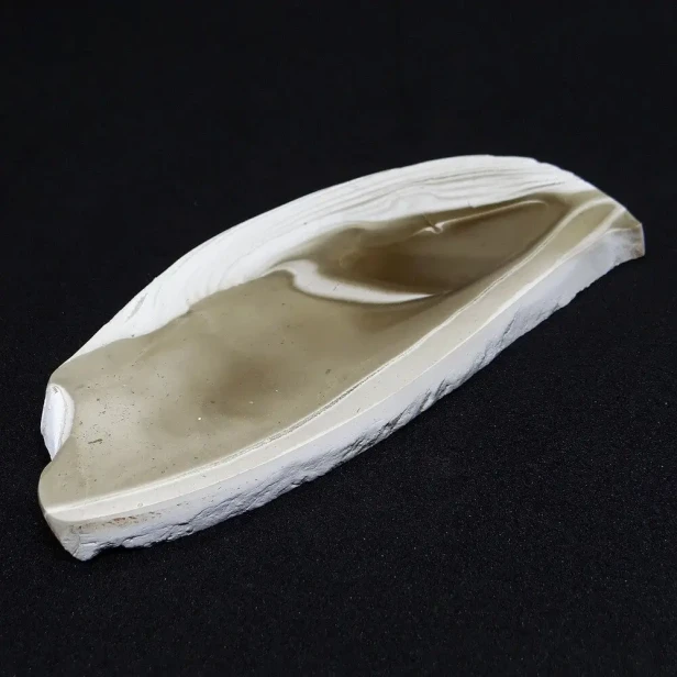 krzemień pasiasty oszlifowany plaster.webp