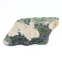 naturalny zoisyt z rubinem.webp