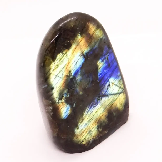 labradoryt kamień zorzy polarnej.webp