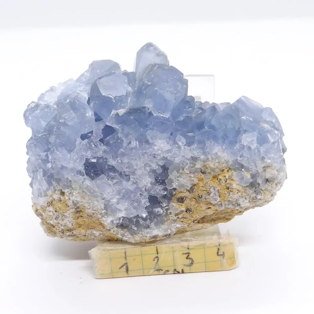 celestyn naturalny minerał.webp