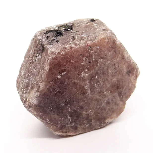 rubin, naturalny kryształ.webp