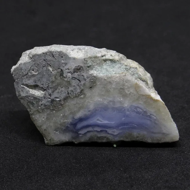 chalcedon niebieski agat z Malawi.webp