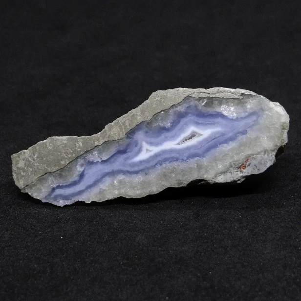 chalcedon niebieski, agat z Malawi.webp