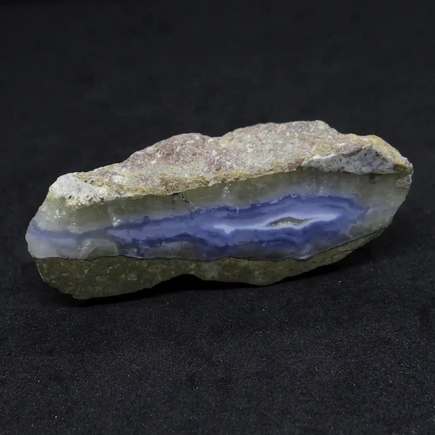 agat z Malawi chalcedon niebieski.webp