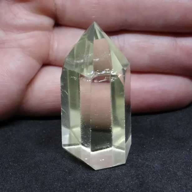 cytryn obelisk.webp