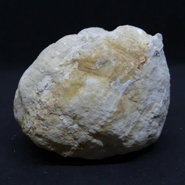 naturalna geoda kwarcowa.webp