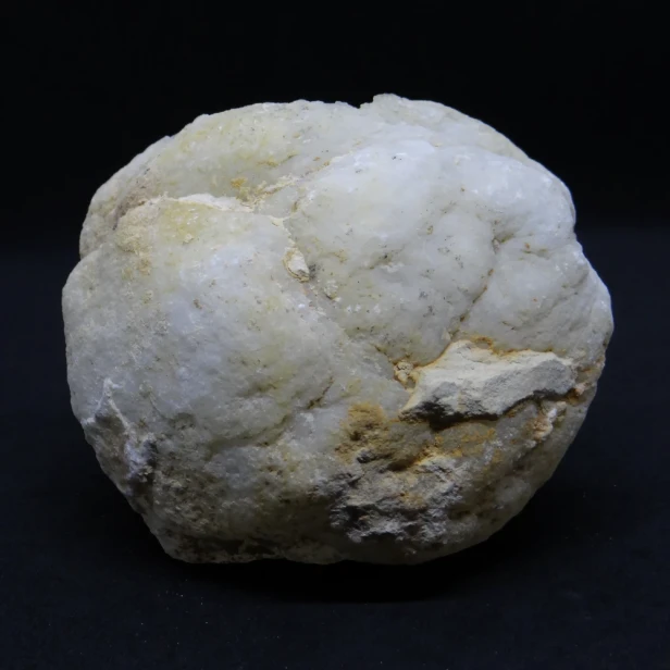 naturalna geoda kwarcowa.webp