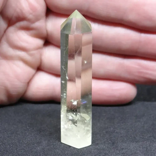 cytryn polerowany obelisk.webp