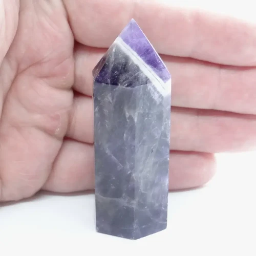 ametyst obelisk.webp