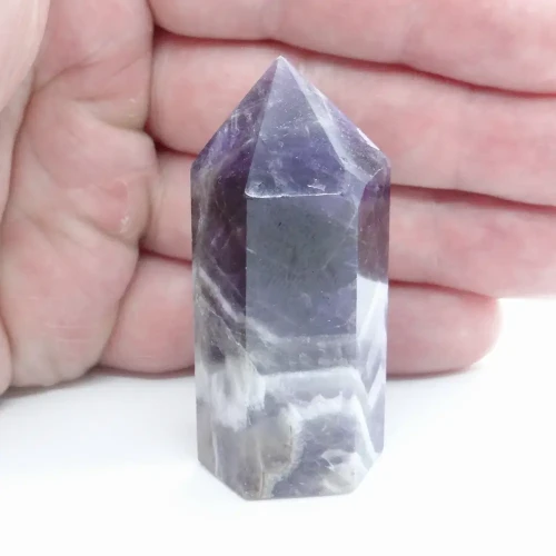 ametyst obelisk.webp