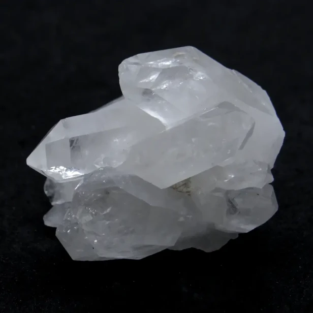 naturalny kryształ górski.webp